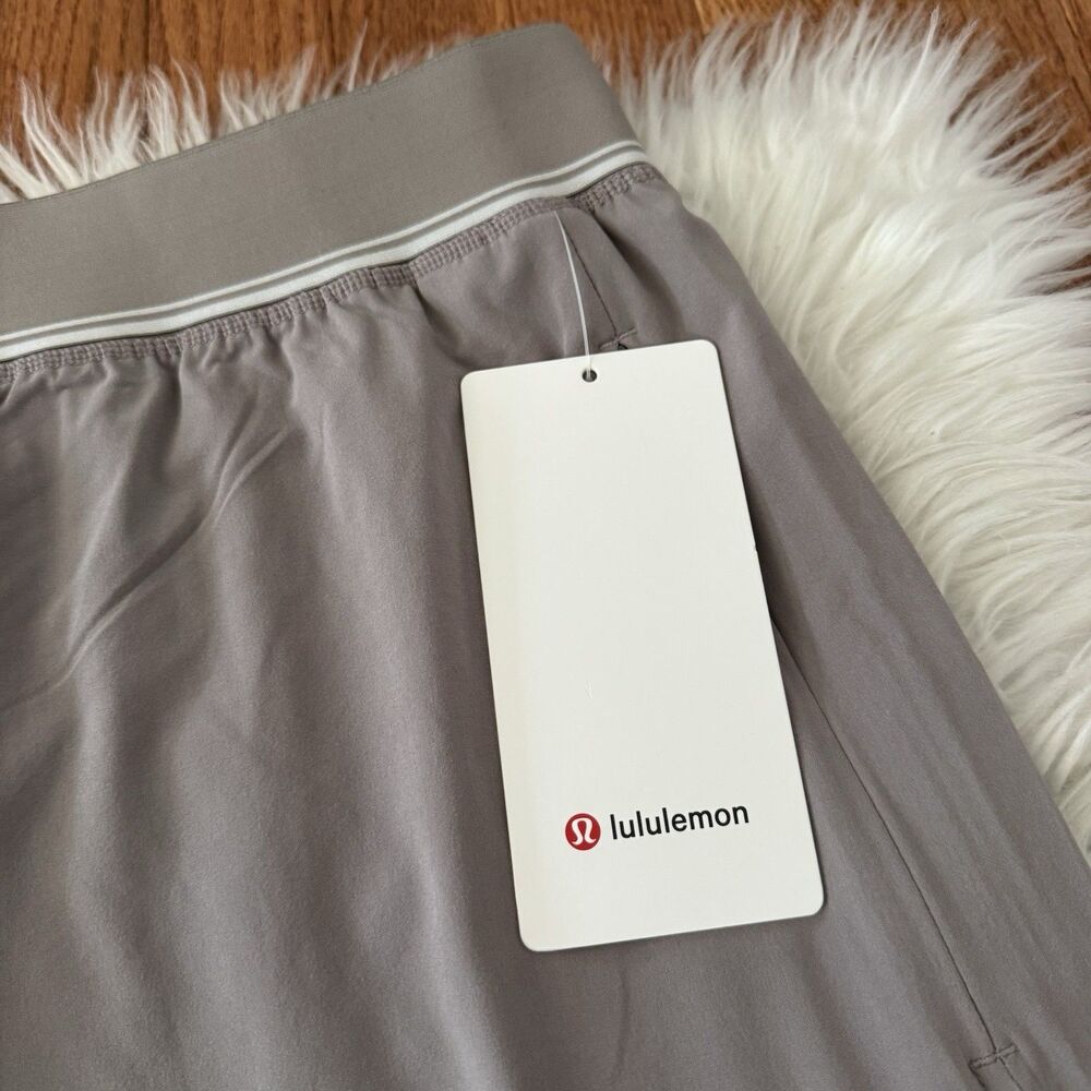 Lululemon Swift Relaxed Shorts 9” Logo Waistband Women’s XL Warm Ash Grey NWT - Picture 4 of 16